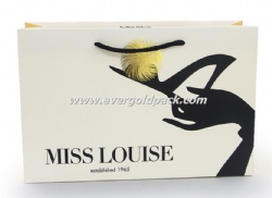 Luxury Custom Retail White Matt Paper Shopping Bags With Gold Hot Foil Logo
